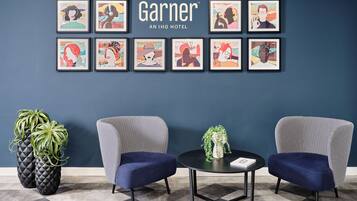 Sala de estar en el lobby