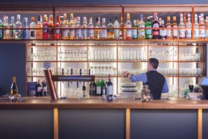 Bar (in der Unterkunft)