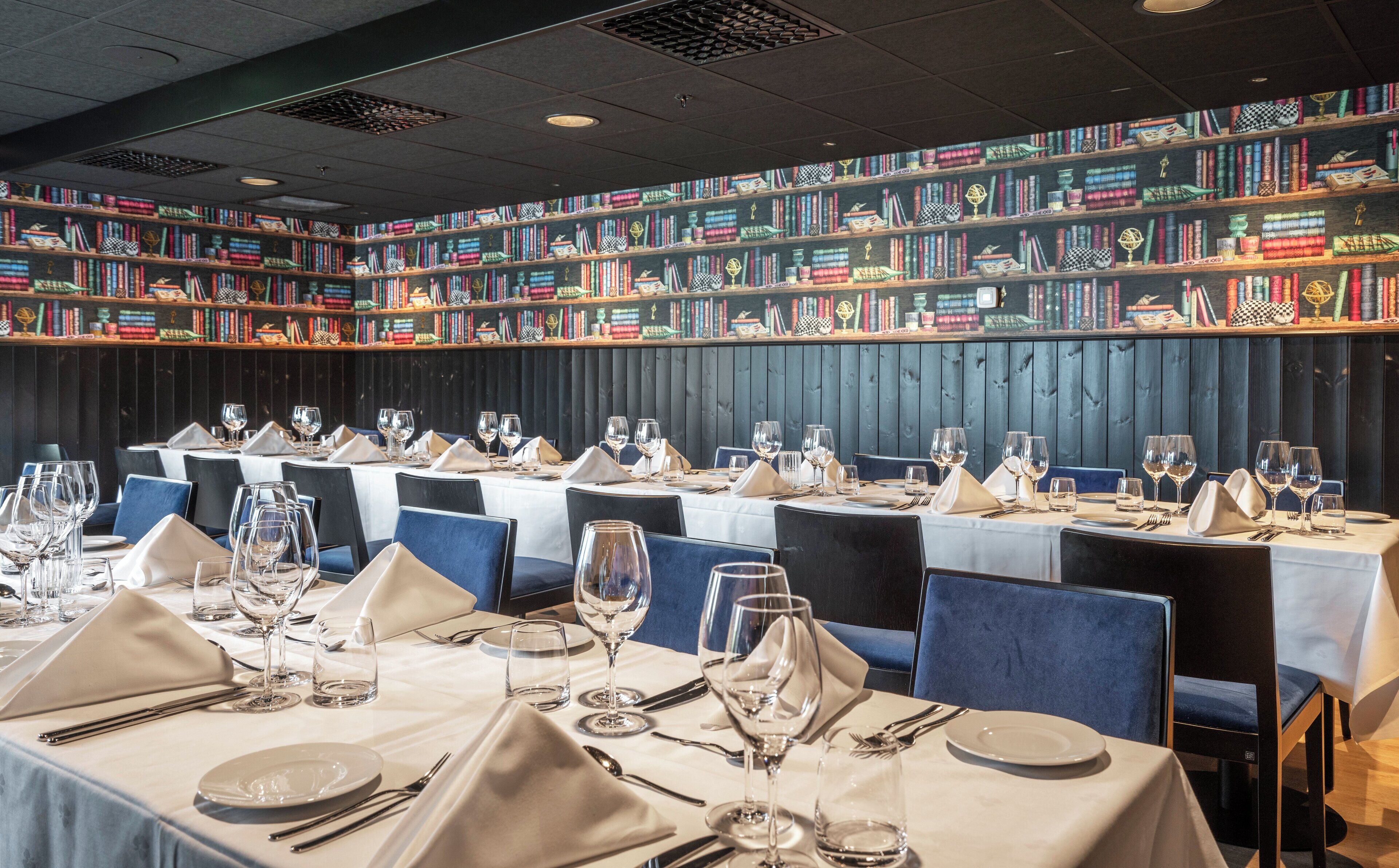 breakfast, lunch and dinner served