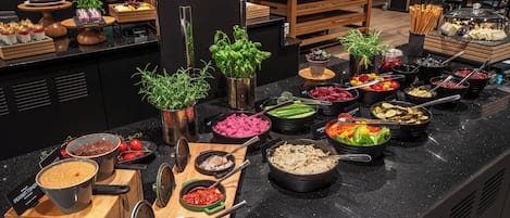 Desayuno buffet incluido todos los días