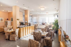 Morgenmadsbuffet hver dag (15.90 EUR pr. person)