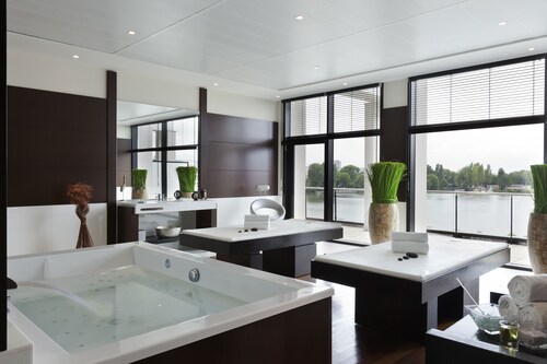 Hôtel Barrière l'Hôtel du Lac