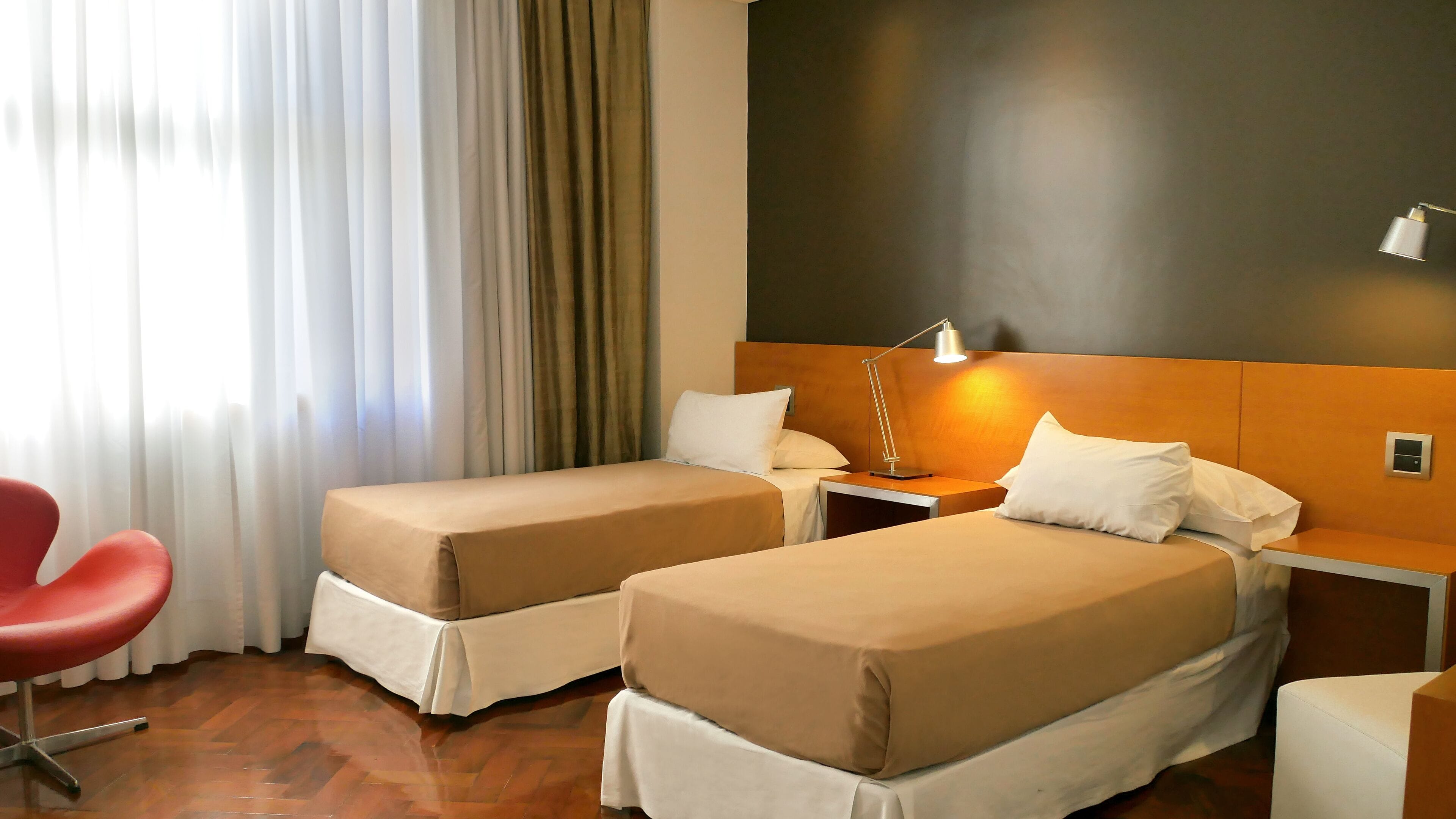 premium bedding, pillow-top beds, minibar, in-room safe