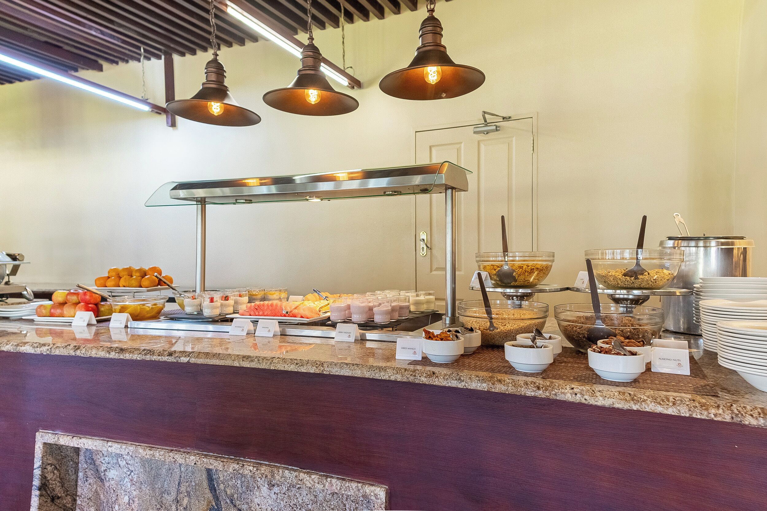 Se ofrece un desayuno completo todos los días (por un coste adicional)