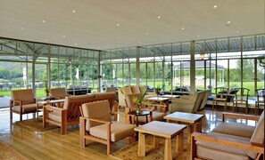 Sundeck - Troutbeck Resort (Nyanga)