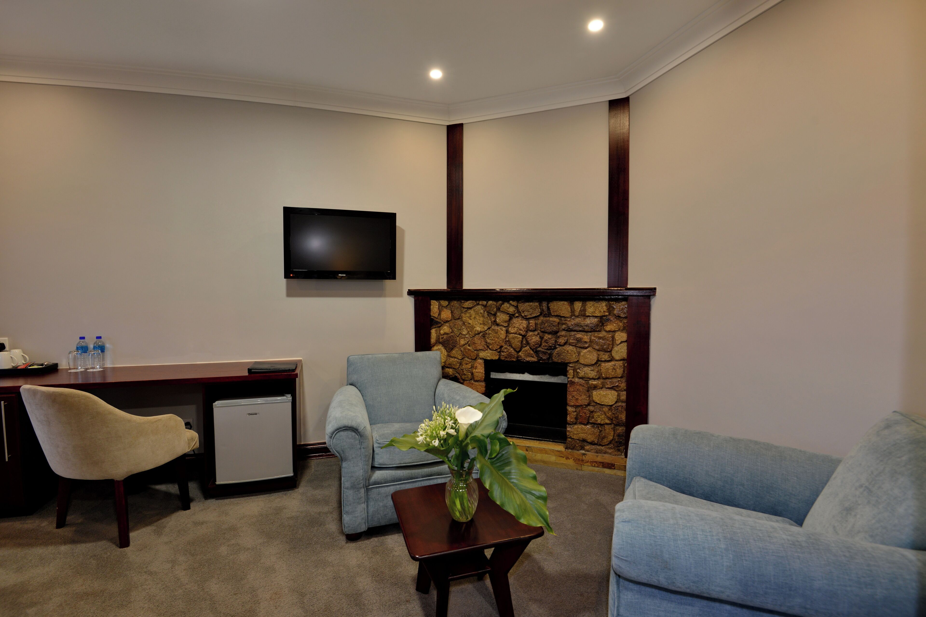 executive double room | 1 bedroom, in-room safe, laptop workspace, iron/ironing board