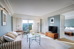 1 bedroom, premium bedding, down duvets, minibar