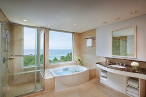 Separate tub and shower, deep soaking tub, designer toiletries - The Shilla Jeju (Seogwipo)
