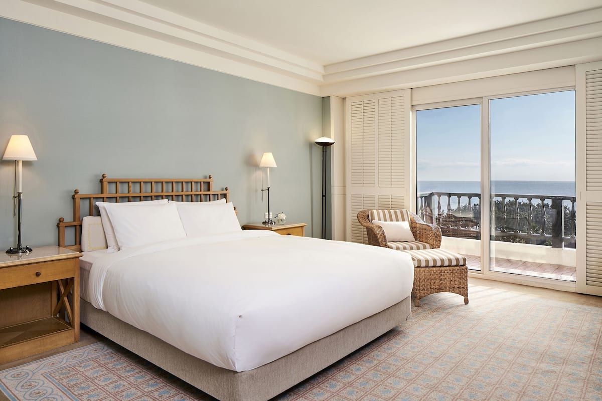 Ropa de cama de alta calidad, edredón y minibar