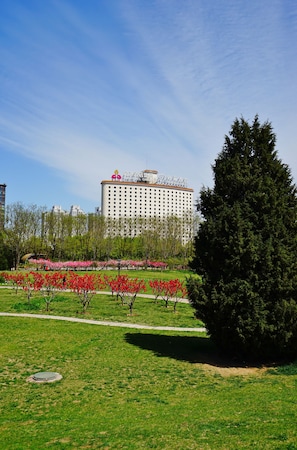 Front of property - Rosedale Hotel & Suites Beijing (Beijing)
