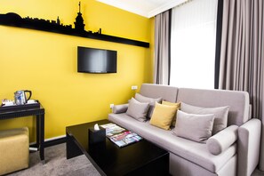 Grand Deluxe | Living area | LCD TV
