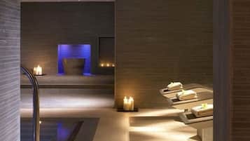 Sauna, tina de hidromasaje, tratamientos corporales y aromaterapia