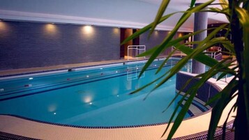 Una piscina techada