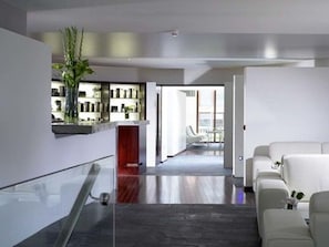 Sauna, hot tub, body treatments, aromatherapy, hot stone massages
