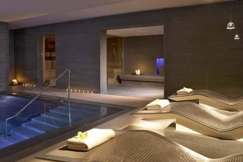 Sauna, hot tub, body treatments, aromatherapy, hot stone massages