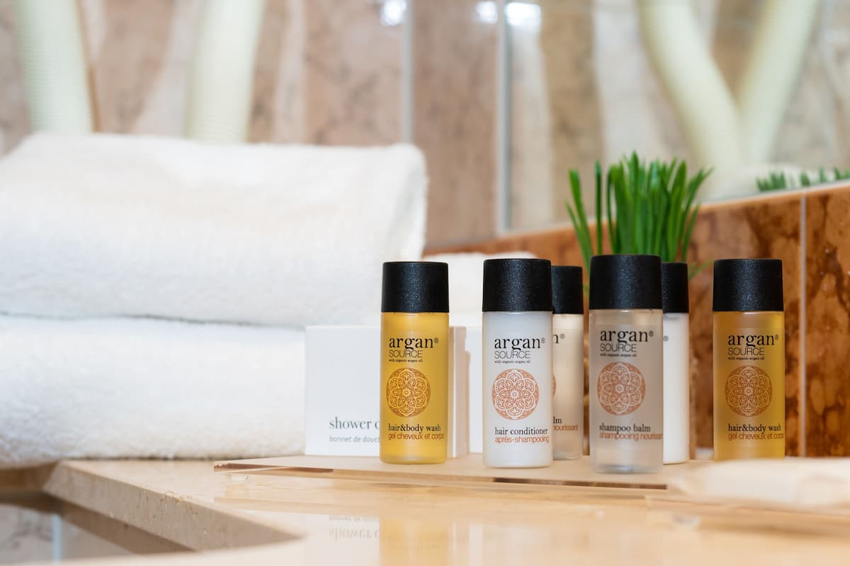 family room | bathroom | free toiletries, hair dryer, towels