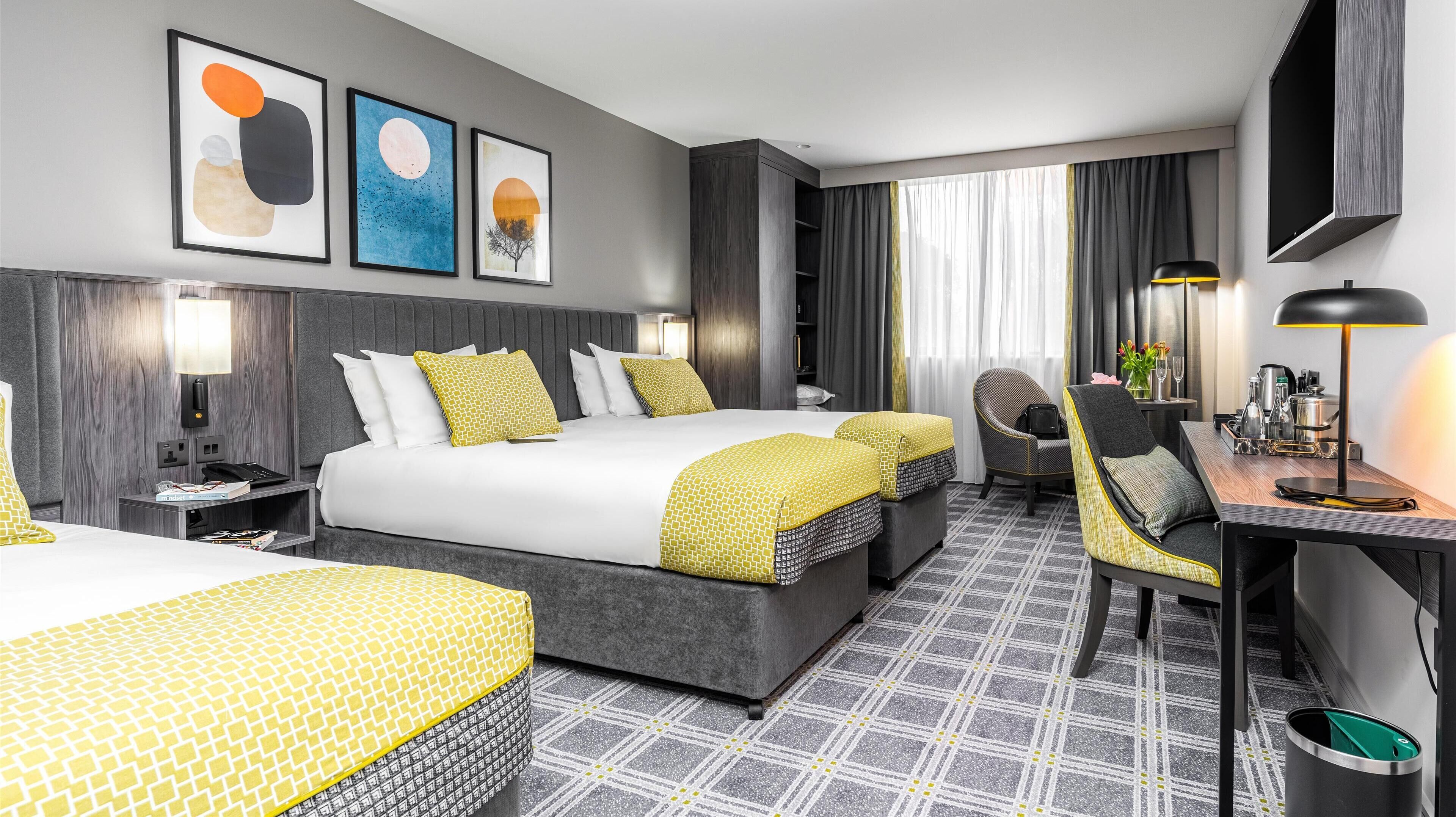 family room | 1 bedroom, premium bedding, in-room safe, desk