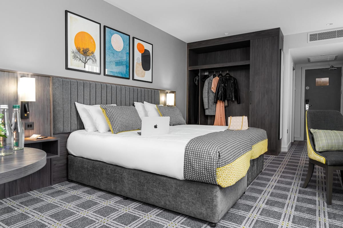 Twin Room, 2 Single Beds