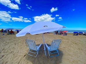 Una spiaggia nelle vicinanze