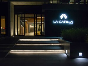 Front of property - evening/night - Hotel La Capilla (Punta del Este)