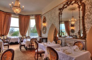 Dinner served  - Cabra Castle Hotel (Kingscourt)