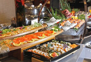 Daily buffet breakfast (USD 23.1 per person)