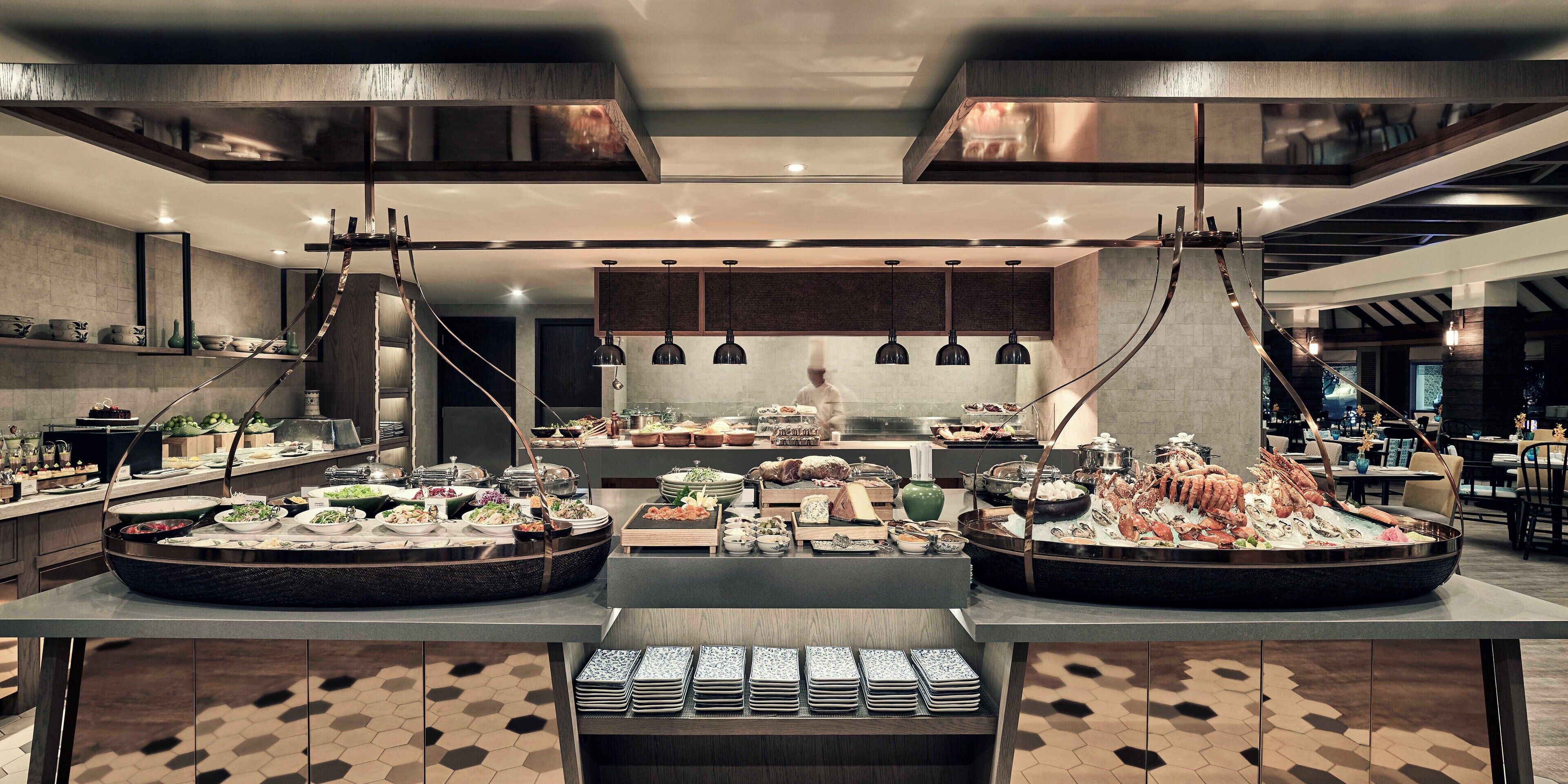 2 restaurants, spécialités Cuisine internationale