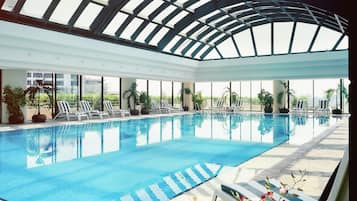 1 bedroom, down comforters, minibar, in-room safe