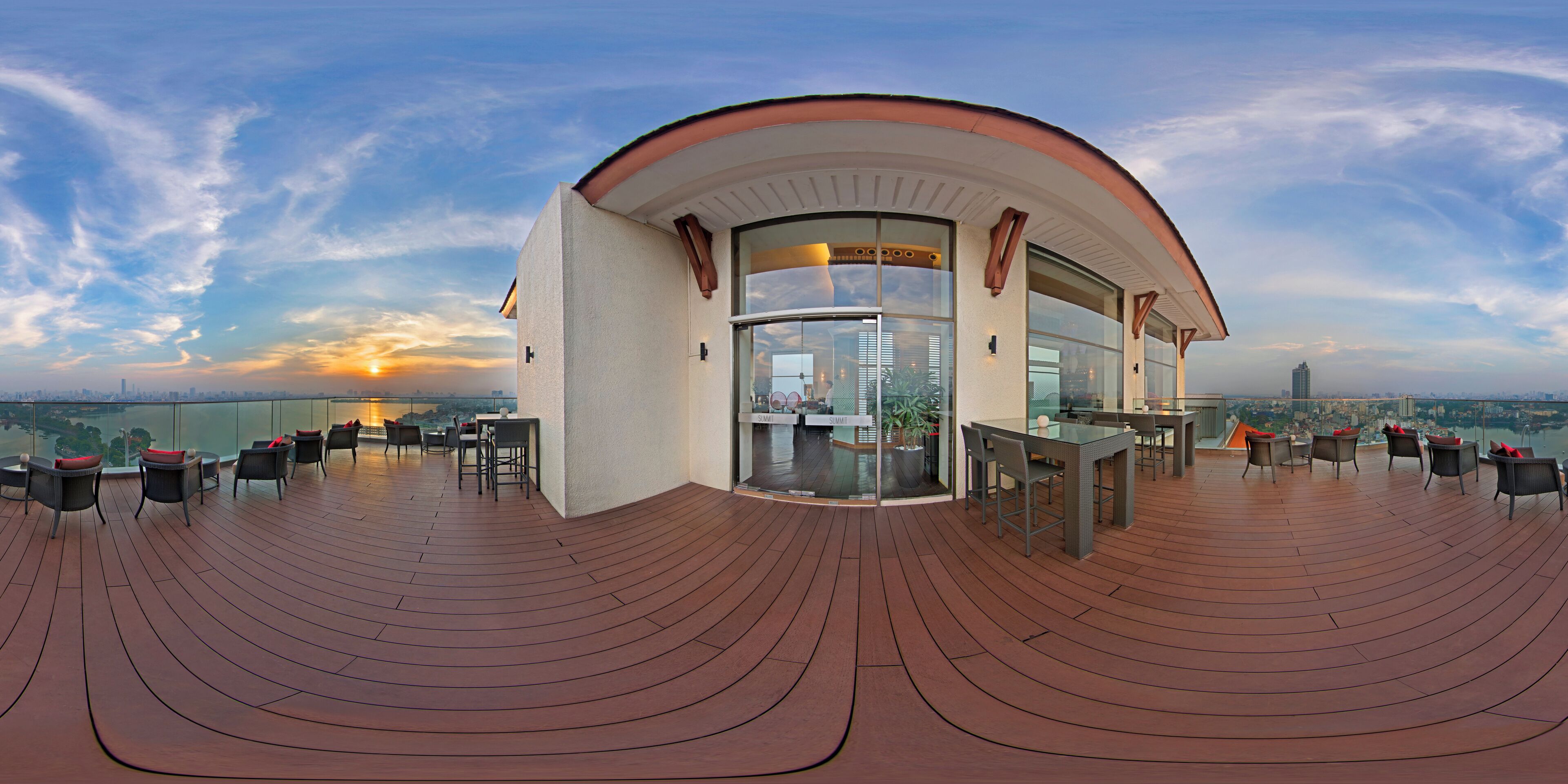 2 bars/lounges, lobby lounge, rooftop bar