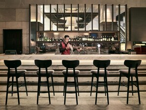 2 Bars/Lounges, Lobby-Lounge, Bar auf der Dachterrasse