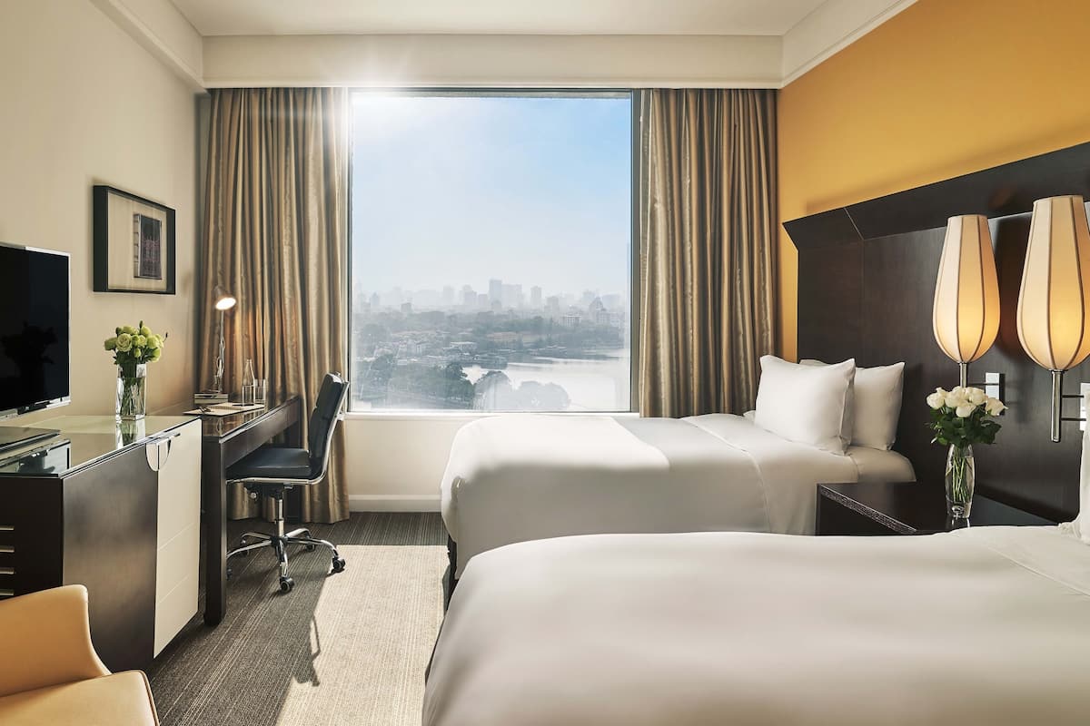 Deluxe Room, 2 Twin Beds, Lake View | 1 bedroom, down comforters, minibar, in-room safe