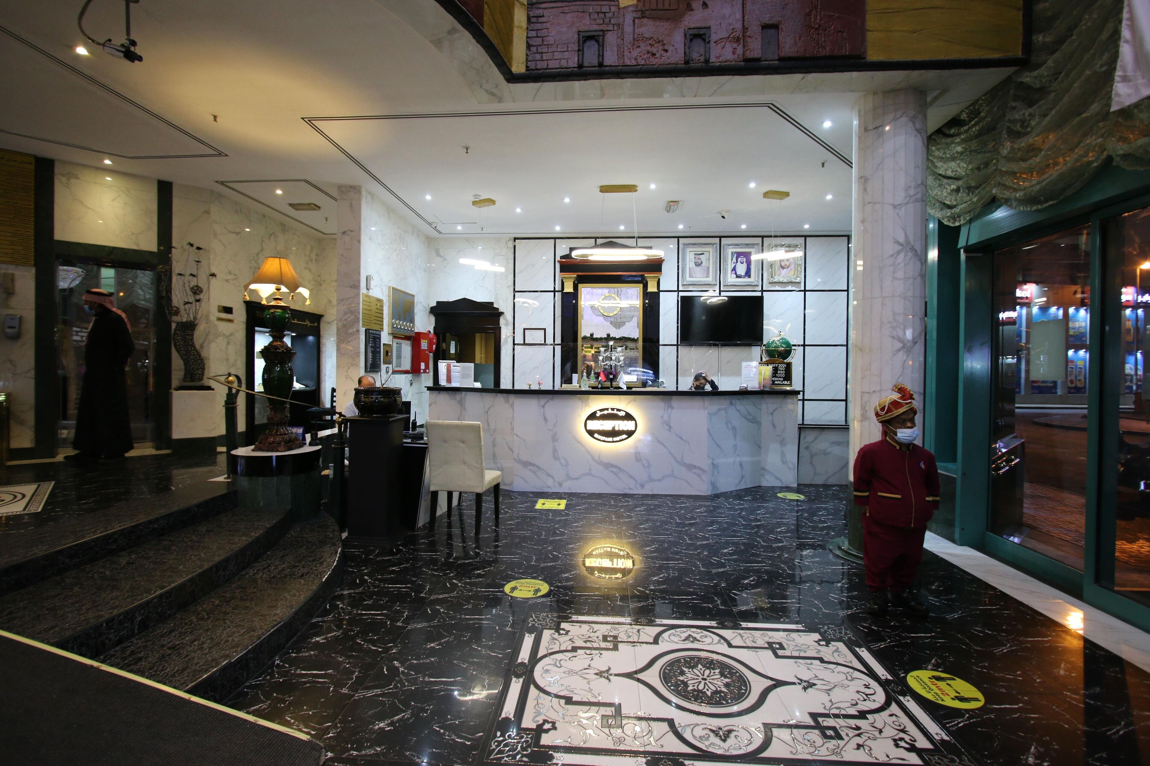 Photo - Knight Armour Hotel