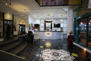 Reception - Knight Armour Hotel (Dubai)