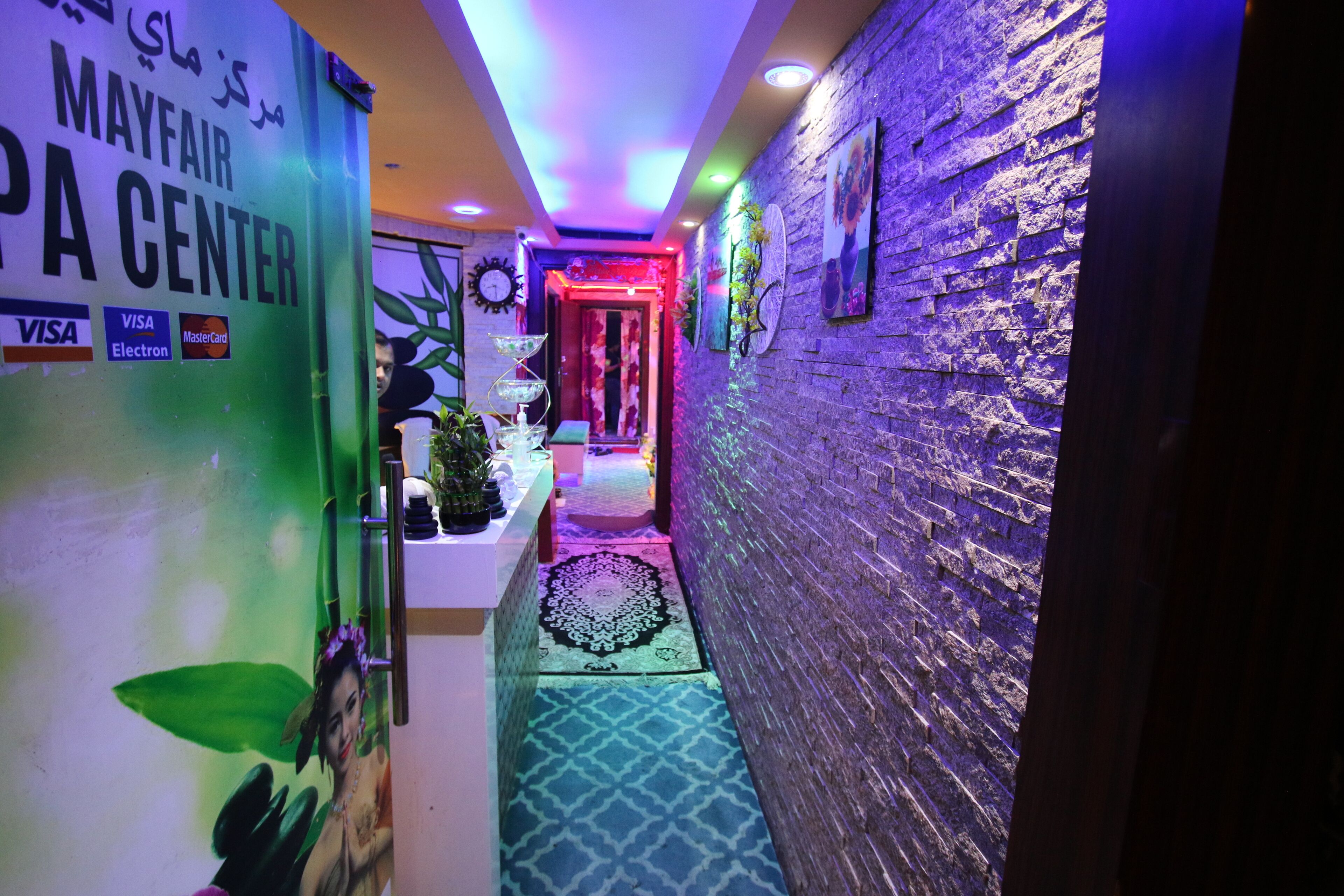 Photo - Knight Armour Hotel