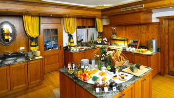 Petit déjeuner buffet compris tous les jours