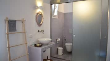 Classic Double Room | Bathroom