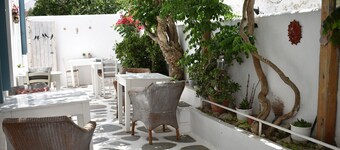 Andriani's Guest House
