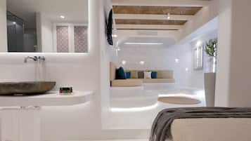 Superior Room, Hot Tub, Pool View | Bathroom | Shower, designer toiletries, hair dryer, bathrobes