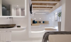 Superior Room, Hot Tub, Pool View | Bathroom
