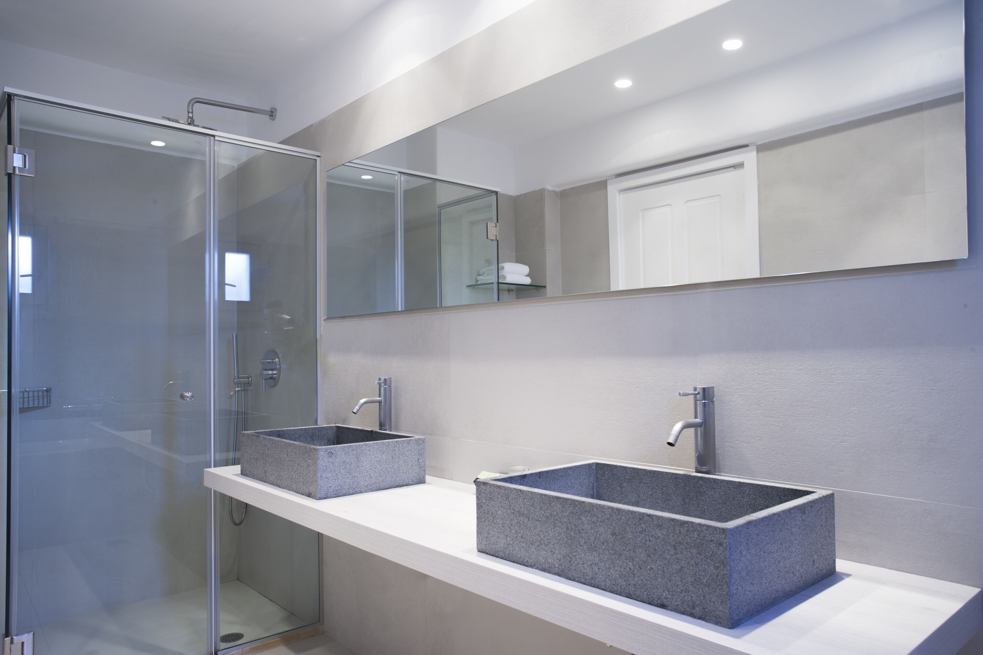 junior suite, hot tub, pool view | bathroom | shower, designer toiletries, hair dryer, bathrobes