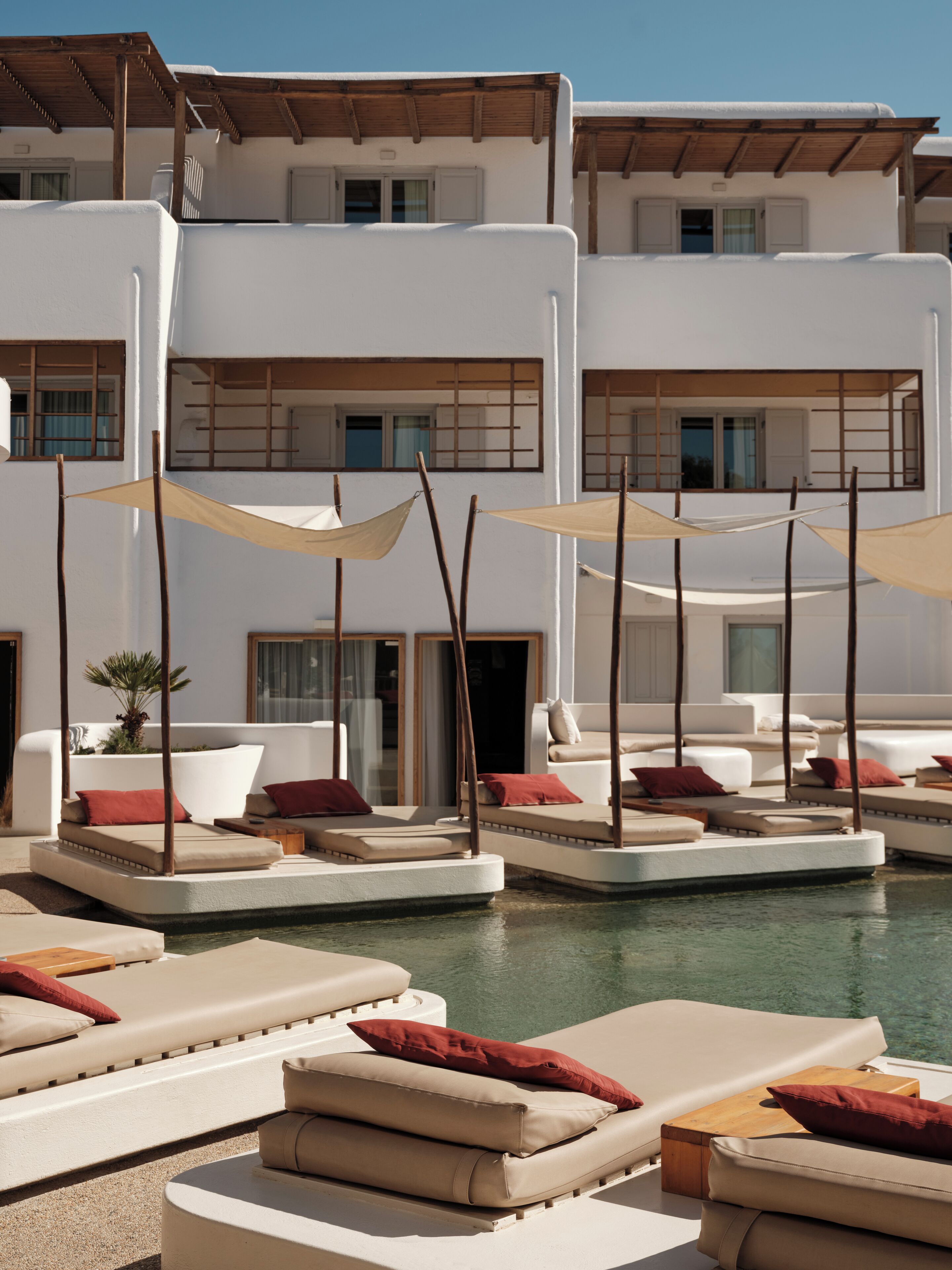 Outdoor pool, pool loungers