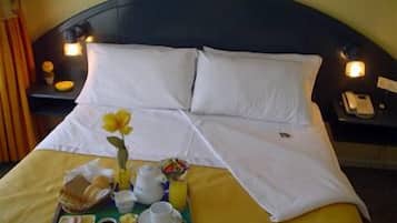 Apartments | Minibar, in-room safe, cribs/infant beds, free WiFi