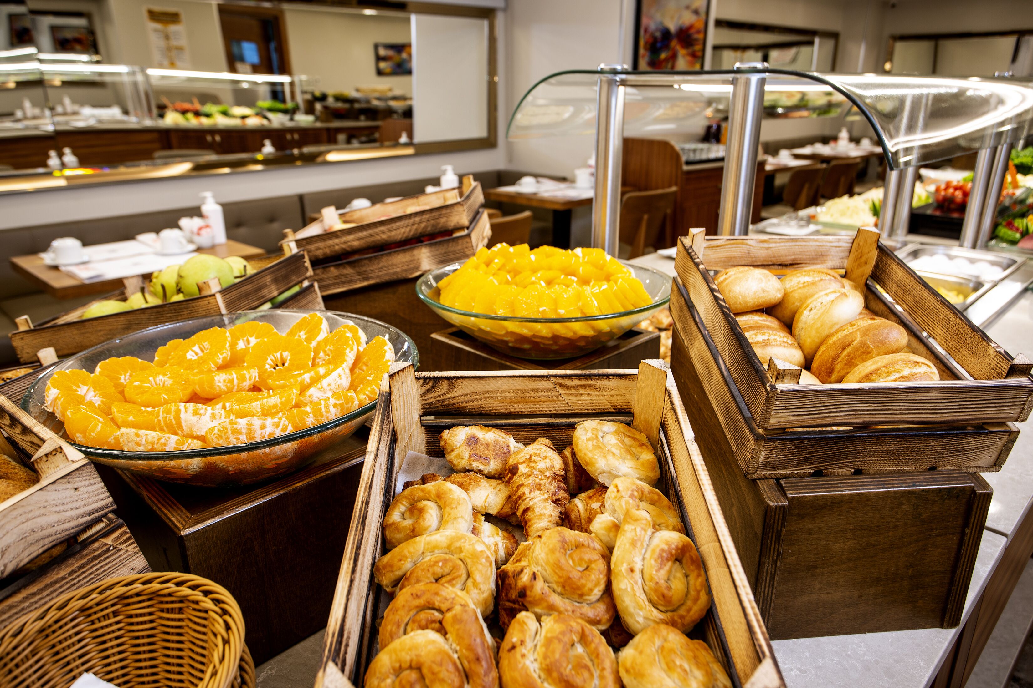 Tägliches Frühstücksbuffet gegen Gebühr