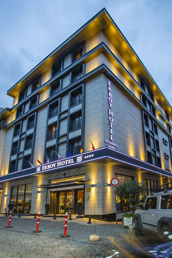 Property entrance - Erboy Hotel (Istanbul)