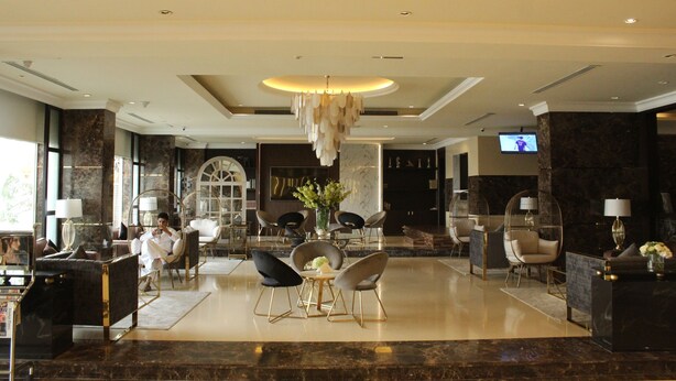 Lobby sitting area - Al Khaleej Palace Deira Hotel (Dubai)