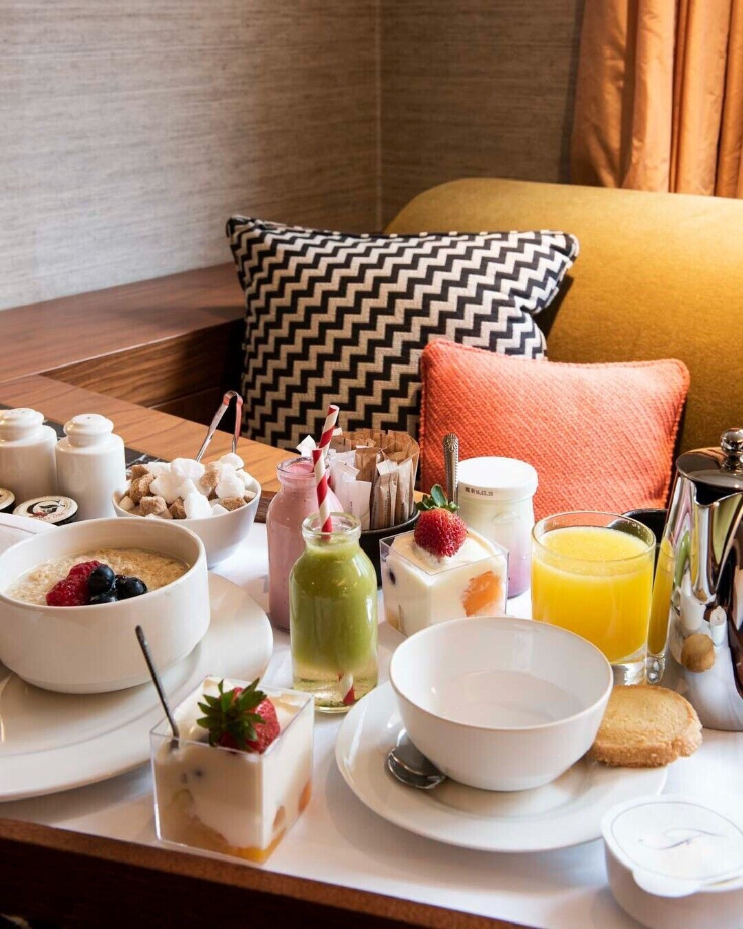 superior room | in-room dining