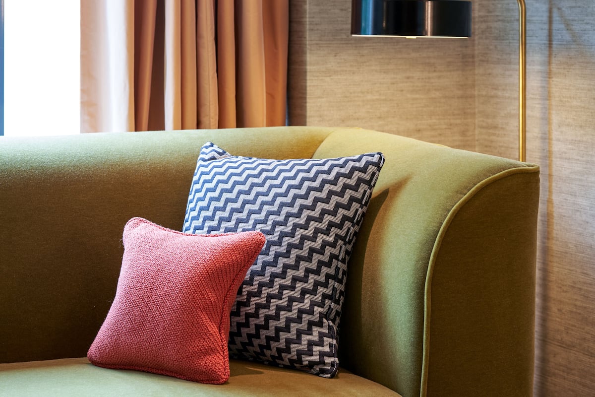 superior room | premium bedding, minibar, in-room safe, desk