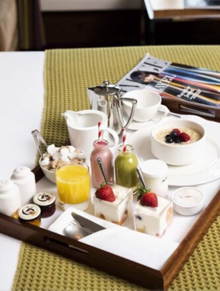 The Fitzwilliam Hotel Dublin by null