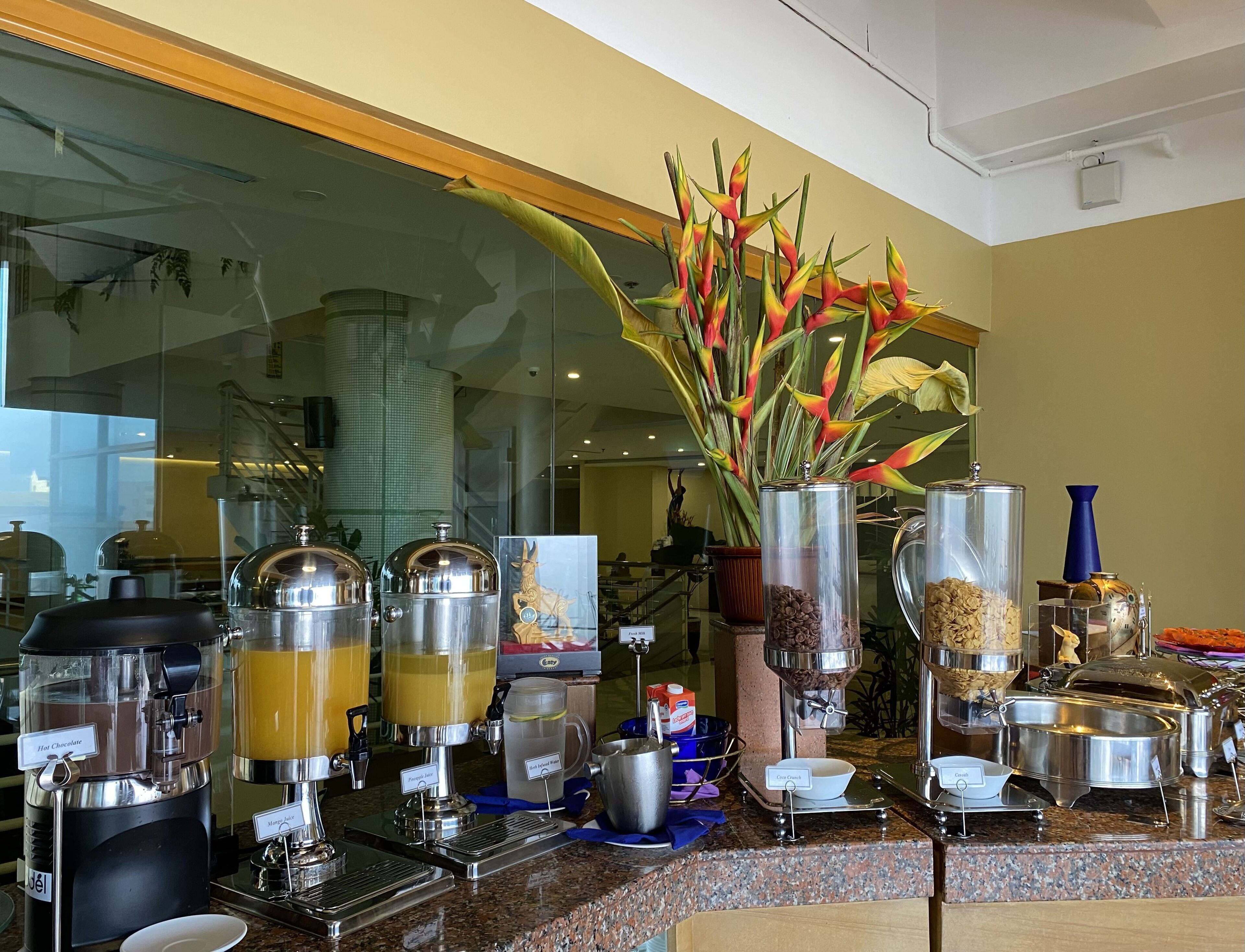 daily local cuisine breakfast (php 595 per person)