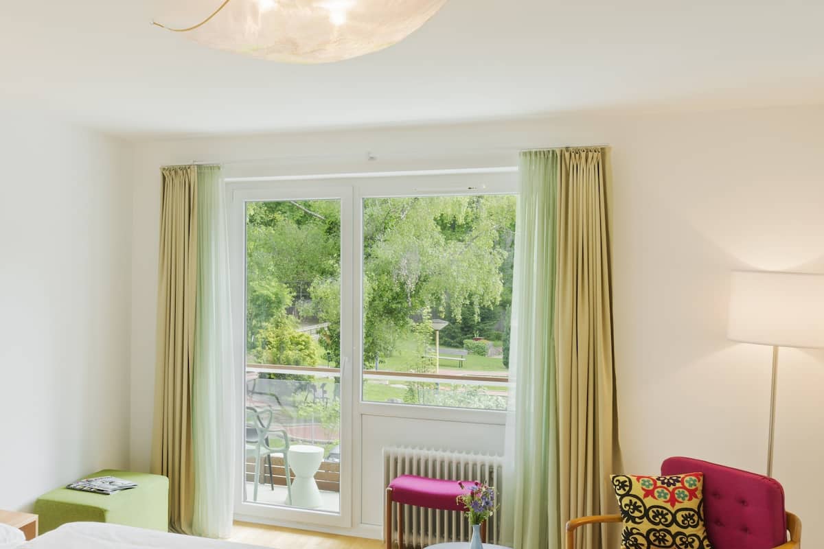 1 bedroom, down duvets, pillow-top beds, in-room safe